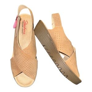 NWOT Skechers Memory Foam Sling Back Sandals.